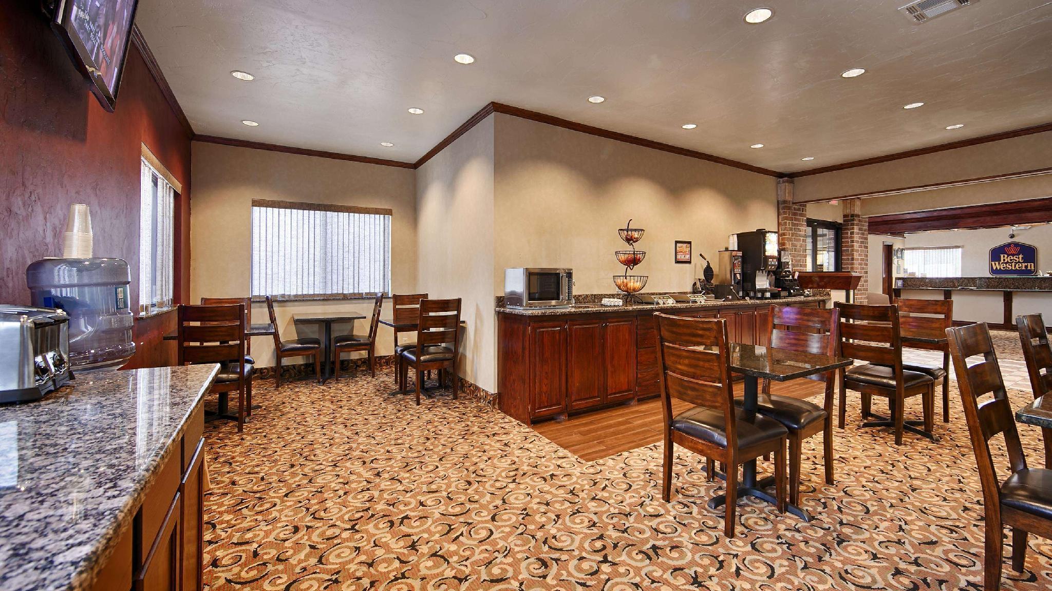Surestay Plus By Best Western Edmond Ngoại thất bức ảnh